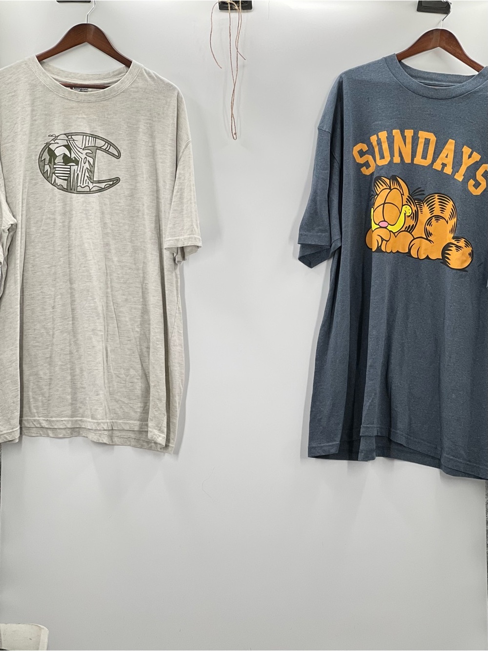 255 Menβs lot of 2 Tshirts 3X